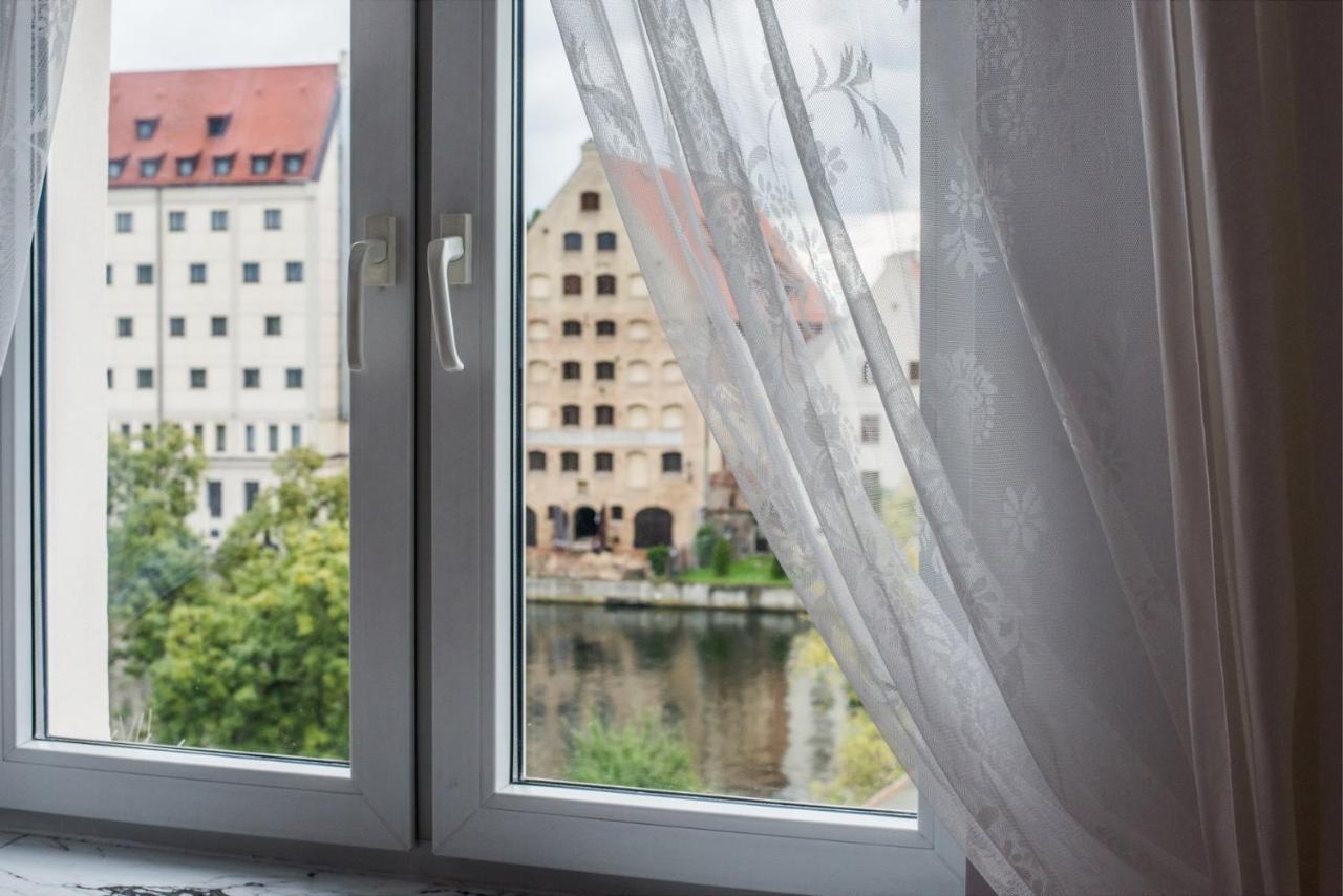 Hello Apartments Amazing River View 4 Bedrooms & Balcony Гданськ Екстер'єр фото